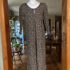 Vintage Express Floral Scoop-Neck Women’s Jumpsuit with Buttons - Black & Cream